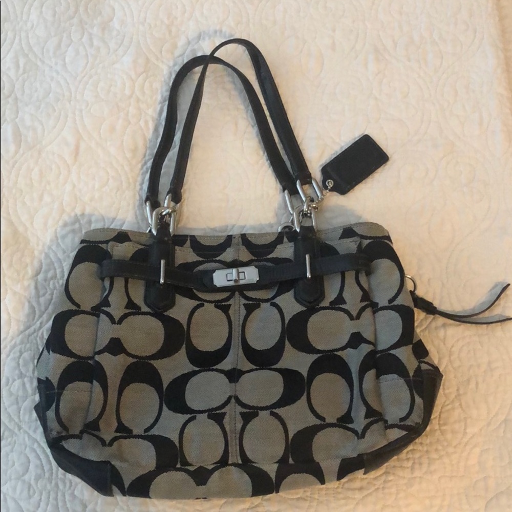 Authentic Coach Handbag Purse.Great for Organizing